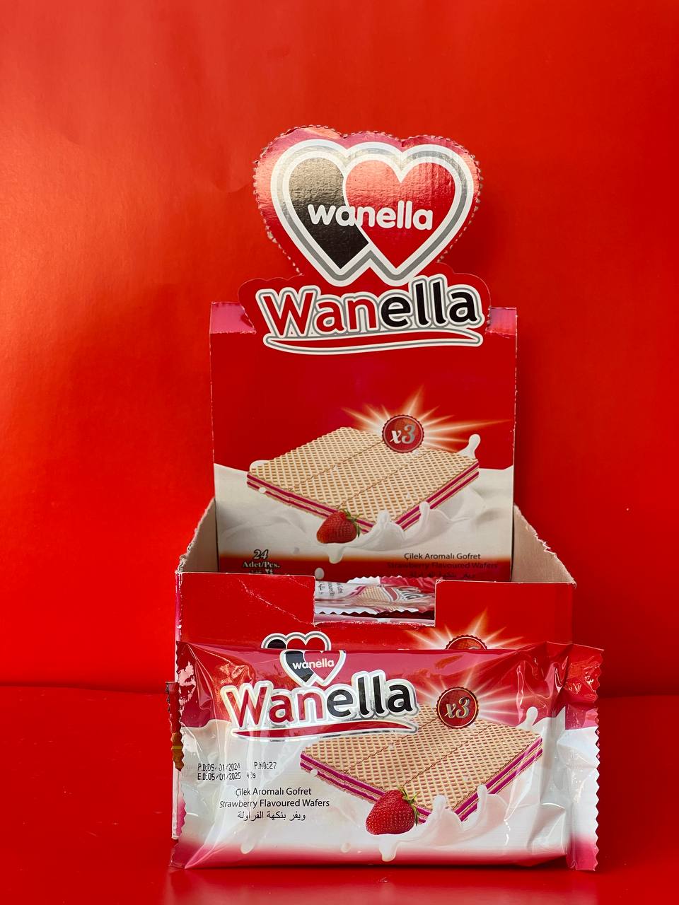ویفر طعم توت فرنگی Wanella